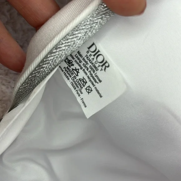 SALE🛍️ Dior Cosmetic Pouch - Picture 5 of 6